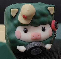 DELLA KEY - 3. Hammy - 57. British Racing Green