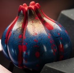 Nightcaps - Lunar Allium - Hemaglobe