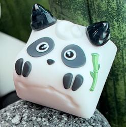 DELLA KEY - 5. Della - 46. Panda