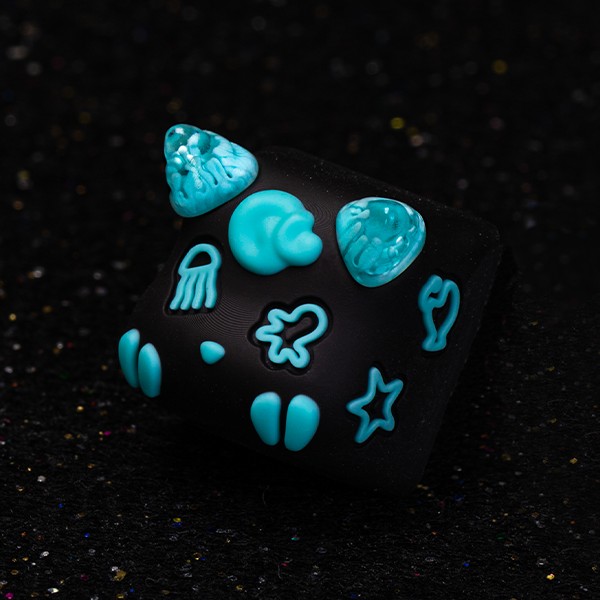 DELLA KEY - 40. Bioluminescent 5. Della