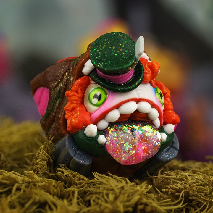 Goldenstar Keycap - Mad Hat Hungercorn