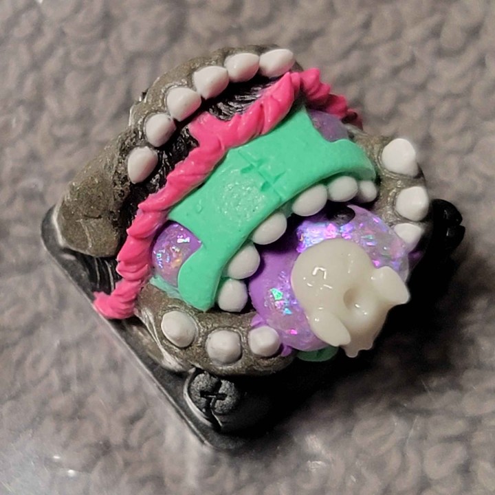 Goldenstar Keycap - Witchin' Voidreaver