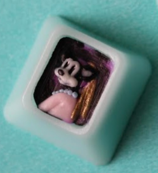 Rubrehose - Troublemint Wolf with a Pearl Necklace