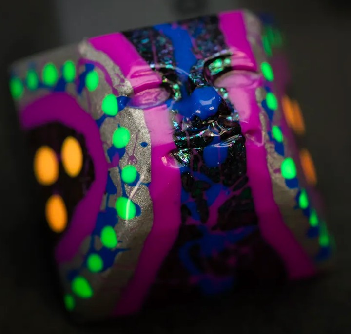 Nightcaps - 2126: Changeling Eggface - Faceted