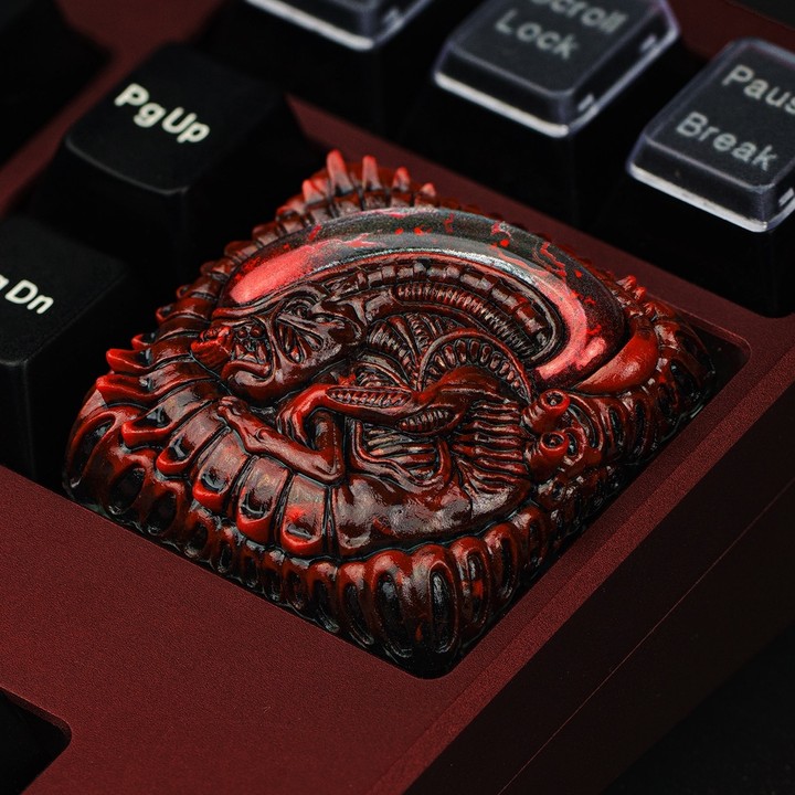 Goldenstar Keycap - Carnage Xeno