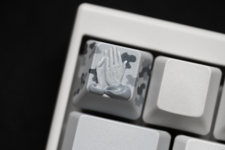 Alpha Keycaps - Ghost Camo  (T) Prayge