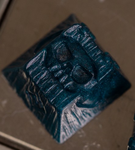 Azi Keycaps - Ebonfreeze (MX/T) Barkey v2