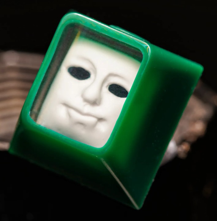 PrimeCaps - Ivory table Eggcelsior