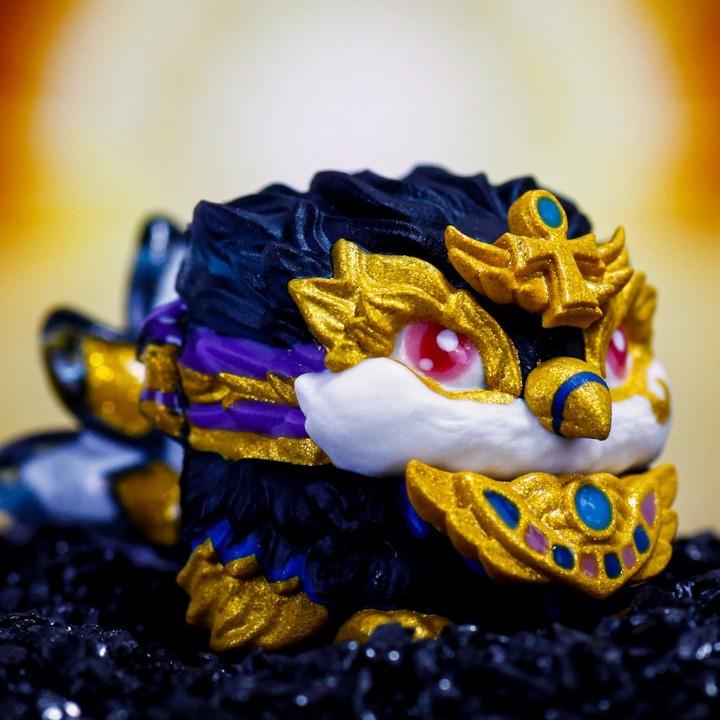 Crystal Pieces - Pharaoh (Onyx tail) Phelix