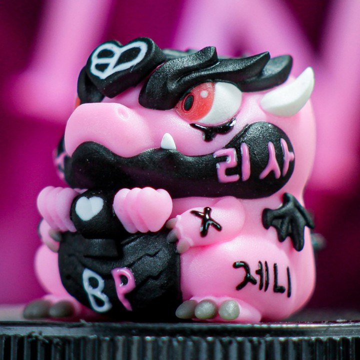 Crystal Pieces - BLINK (Pink) Drageris