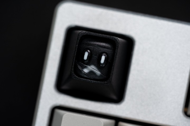 Alpha Keycaps - Noir Tut