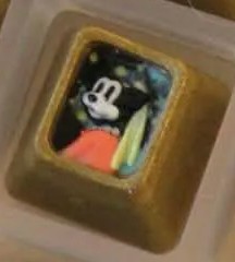 Rubrehose - From Seoul (SMKX26) Wolf with a Pearl Necklace