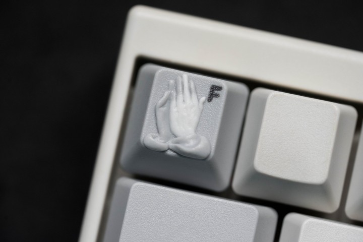 Alpha Keycaps - FFKB  (T) Prayge