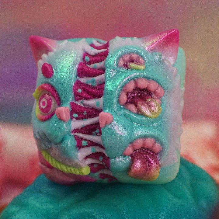 Goldenstar Keycap - Bimorphis - Guro Gurokawa - Sweet Nightmare