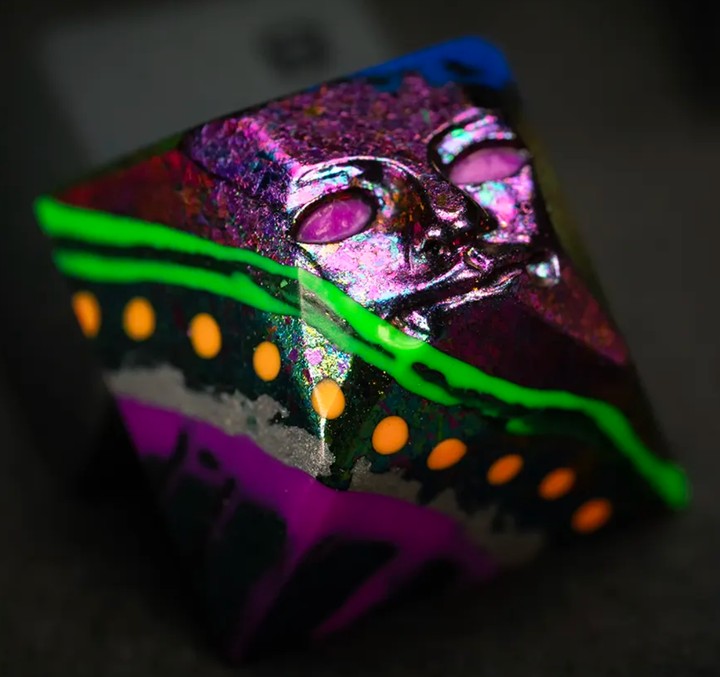 Nightcaps - 2126: Dotted Filament Eggface - Faceted