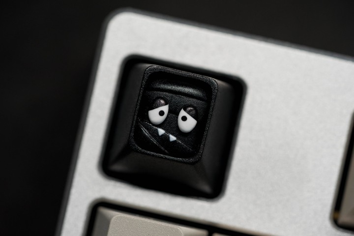 Alpha Keycaps - Douglas Tut
